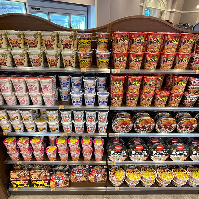 ジョイフルスプリングスの商品⑩カップ麺