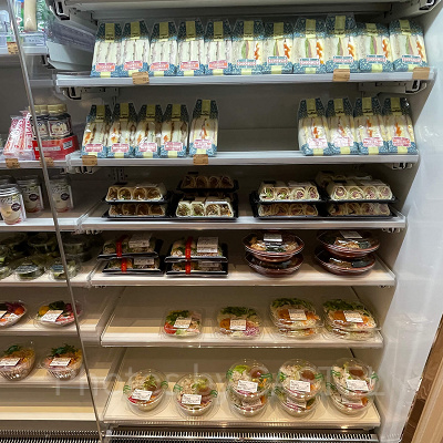 ジョイフルスプリングスの商品④サンドイッチ・サラダ