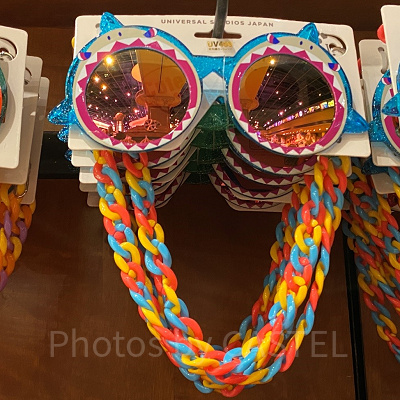 ジュラシックパークのチェーン付きサングラス