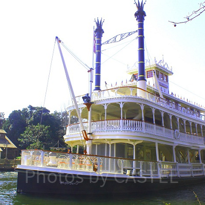 豪華な客船は見ているだけでワクワクしますね