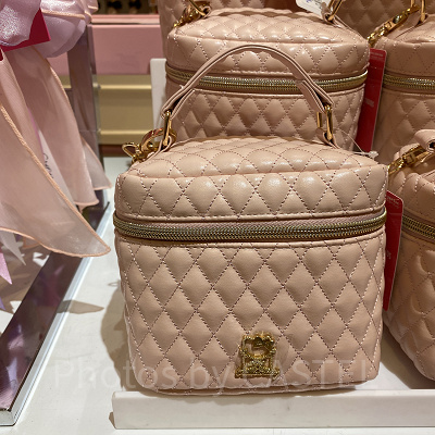 キティバニティケース