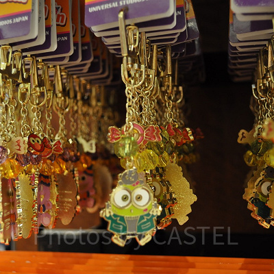 「KOWAKAWA HALLOWEEN」ミニオンキーホルダー