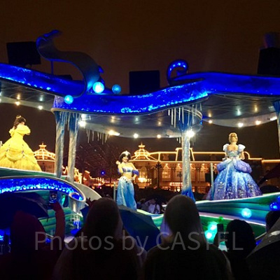 【ランド編】雨ディズニーフォトスポット⑤雨の日限定パレード！ナイトフォール・グロウ