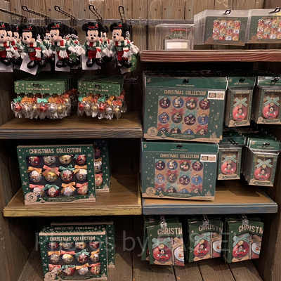 ランド限定グッズ、歴代デザイン復刻オーナメント