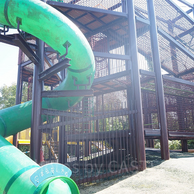 三階建てのような大きなアスレチック