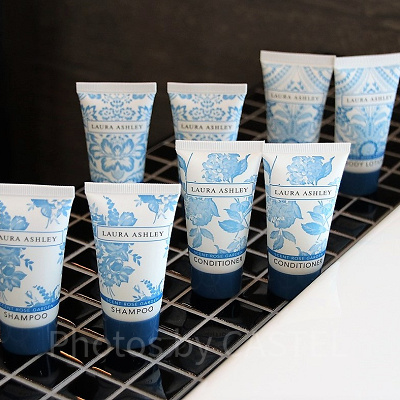 「ローラアシュレイ」のバスアメニティ