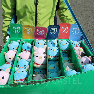 1位になるこぶたを予想してマスコットを買おう！