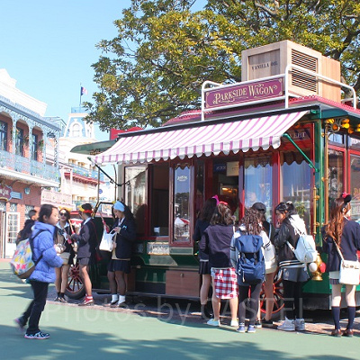 パークサイドワゴンで定番のチュロスを食べよう