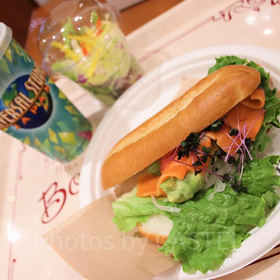 ビバリーヒルズブランジェリーでランチ（AM11:30）