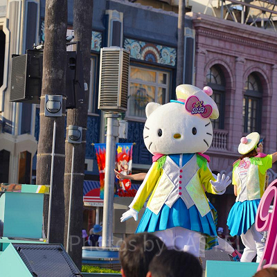 ハローキティの歌声に涙するゲスト続出