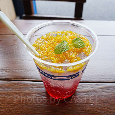 スパークリングカクテル（ピスコ＆クランベリー）