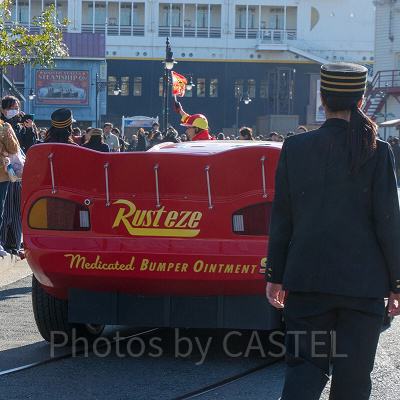ディズニーシーでカーズのマックィーンに会おう！