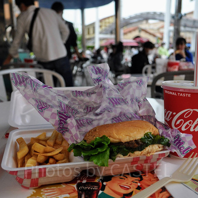 メルズドライブイン／USJ