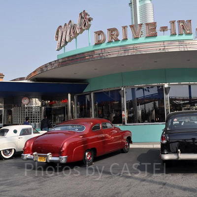 メルズドライブイン／USJ