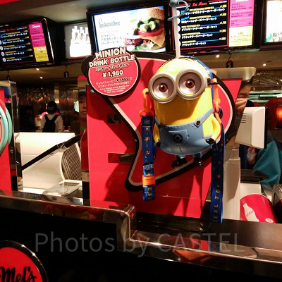 メルズドライブイン/USJミニオンのドリンクホルダー