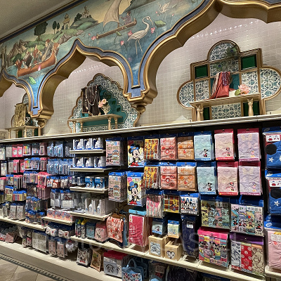 メモラビア店内