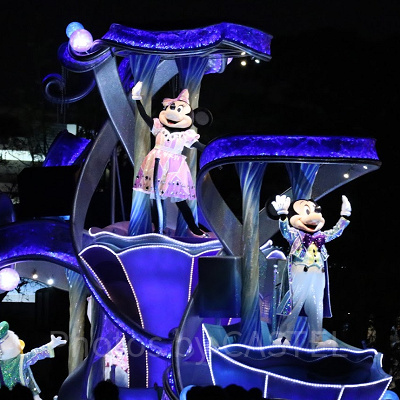 ミッキーとミニーのフロート