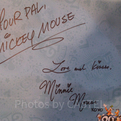 ミッキー、ミニーのサイン