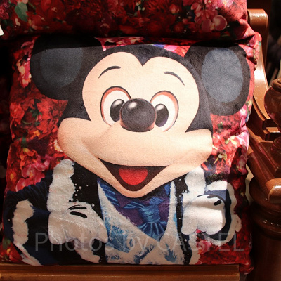 ミッキークッション（表）