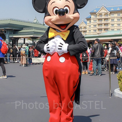 赤いズボンのミッキー