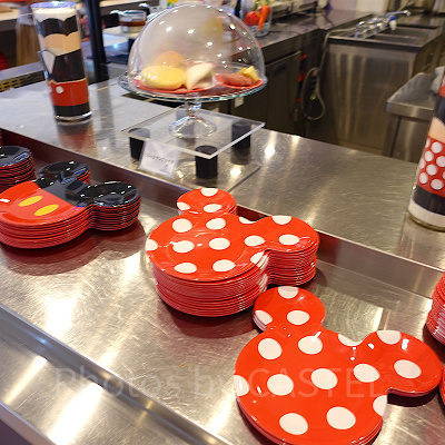 ミッキー&ミニーデザインのお皿