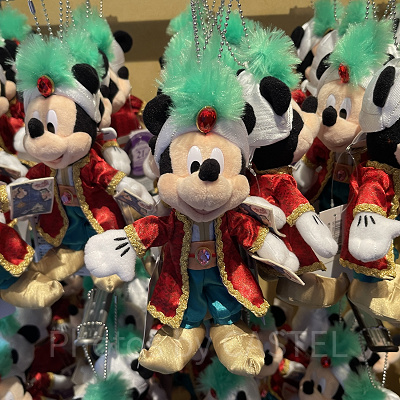 ミッキーぬいぐるみバッジ ディズニーシー21周年グッズ