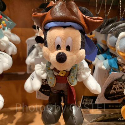 ミッキーぬいぐるみバッジ