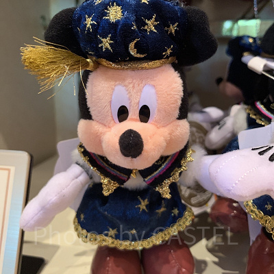 ミッキーぬいぐるみバッジ