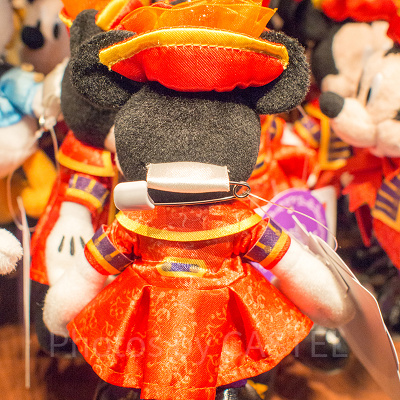 ミッキーぬいぐるみバッジ　裏側