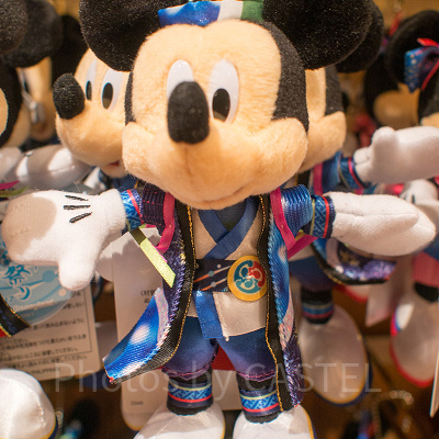 ミッキー　ぬいぐるみバッジ