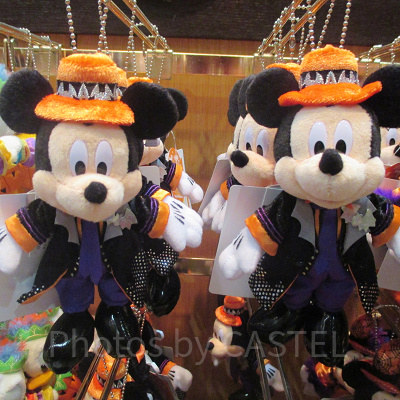 ミッキー　ぬいぐるみバッジ