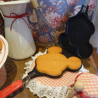 ミッキー型のパンケーキメーカー（4800円）