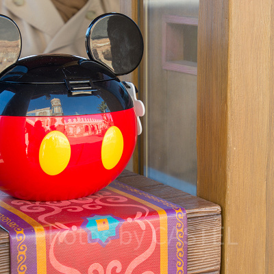 ミッキーシェイプのポップコーンバケット