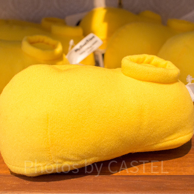 ミッキーの靴型ペットのおもちゃ