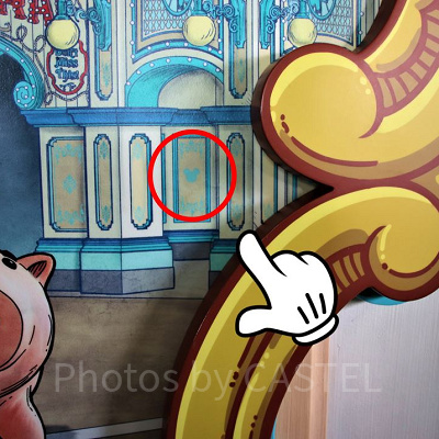 柱の模様が隠れミッキー