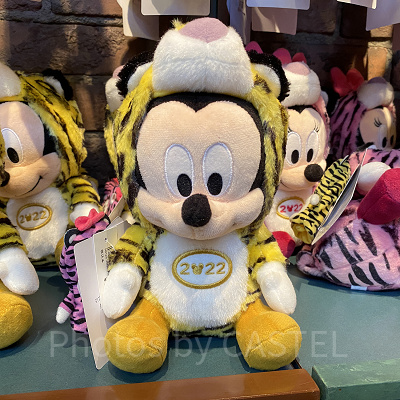 ミッキー干支ぬいぐるみバッジ