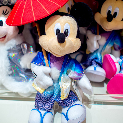 ミッキー晴れ着ぬいぐるみ