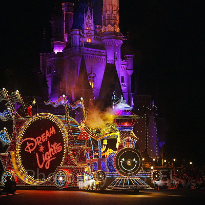 ミッキーのドリームライツトレイン