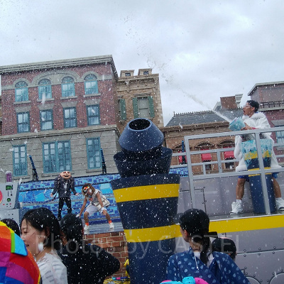 ミニオンクールファッションショー／大量の雪が降ってきた