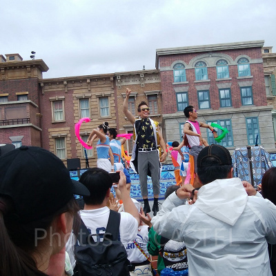 ミニオンクールファッションショーは「シルク」さんがテンション高めに進行する