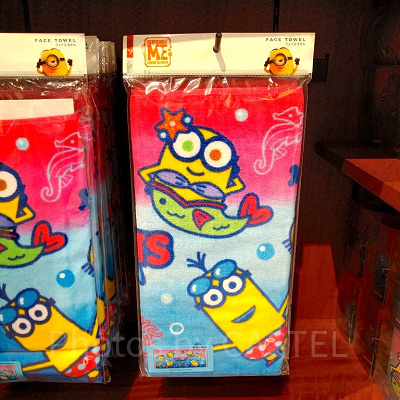 MINIONS ENJOY the SEAのフェイスタオル