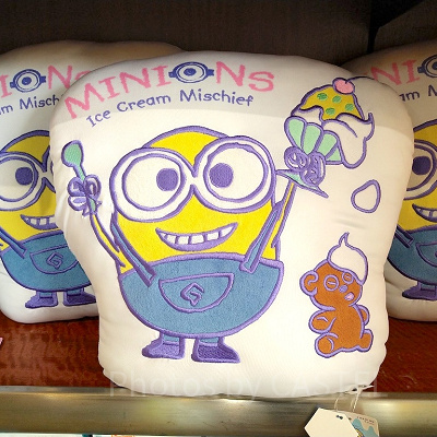 MINIONS Ice Cream Mischief ボブティムの接触冷感クッション