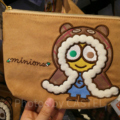 ミニオンのスエードポーチは冬ならではの質感（2018年）