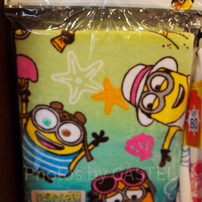 「MINIONS SUMMER」シリーズの総柄バスタオル