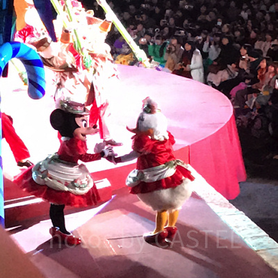 ミニーちゃんとデイジーちゃん。美味しそうな衣装です笑