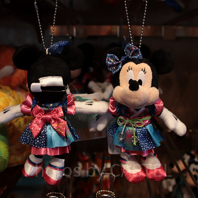 ミニーのぬいぐるみバッジ