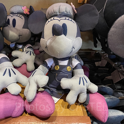 ミニーのぬいぐるみ（デニム風）