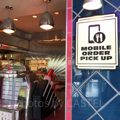 モバイルオーダー受け取りカウンター