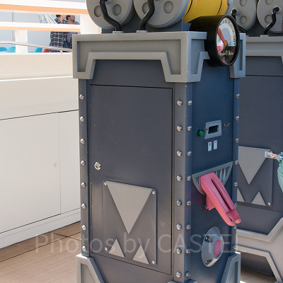 モンスターズ・インク“ライド＆ゴーシーク”のファストパス発券機