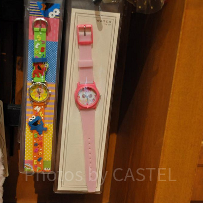 モッピーのシンプル腕時計